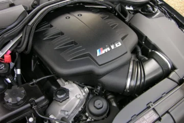 Silnik BMW S65