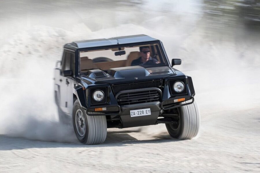 Lamborghini LM002. Supersamochód terenowy