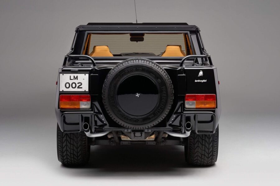 Lamborghini LM002. Supersamochód terenowy